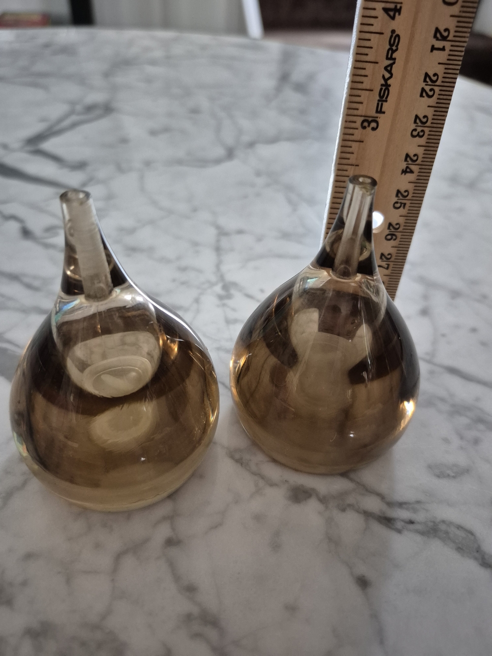 Vintage 1970's Lucite Salt & Pepper Shakers - Picture 6 of 6
